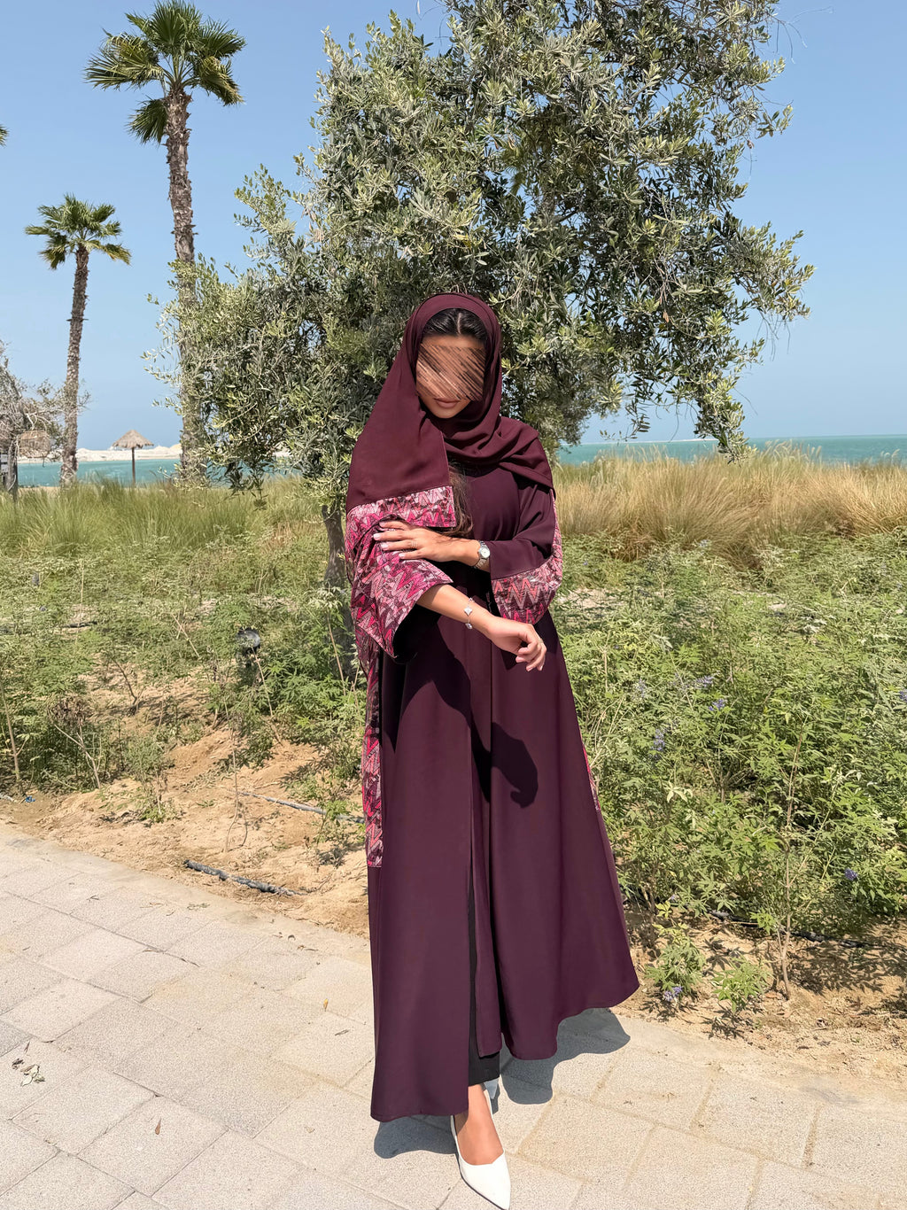 عبايه الرمانه