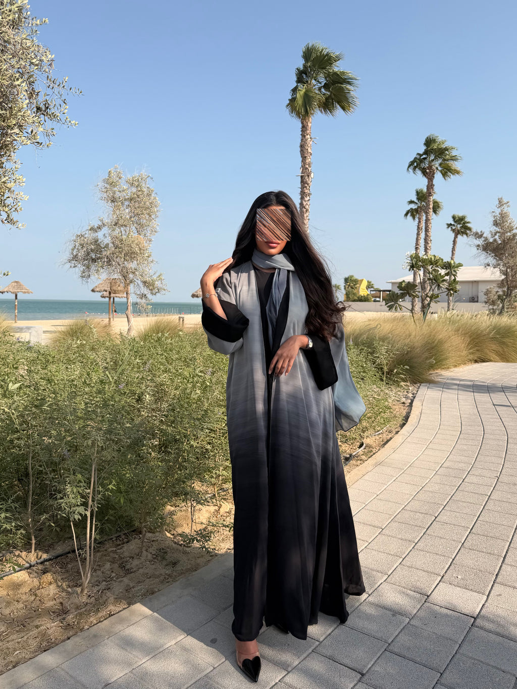 عبايه الغيمه (تنلبس من الجهتين)