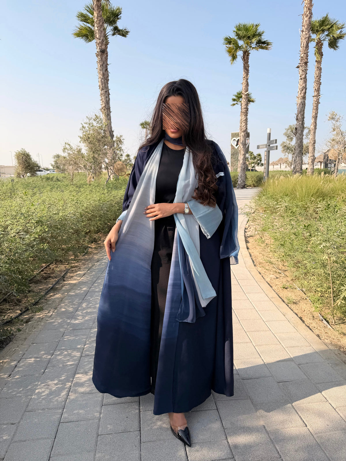 عبايه الغيمه (تنلبس من الجهتين)