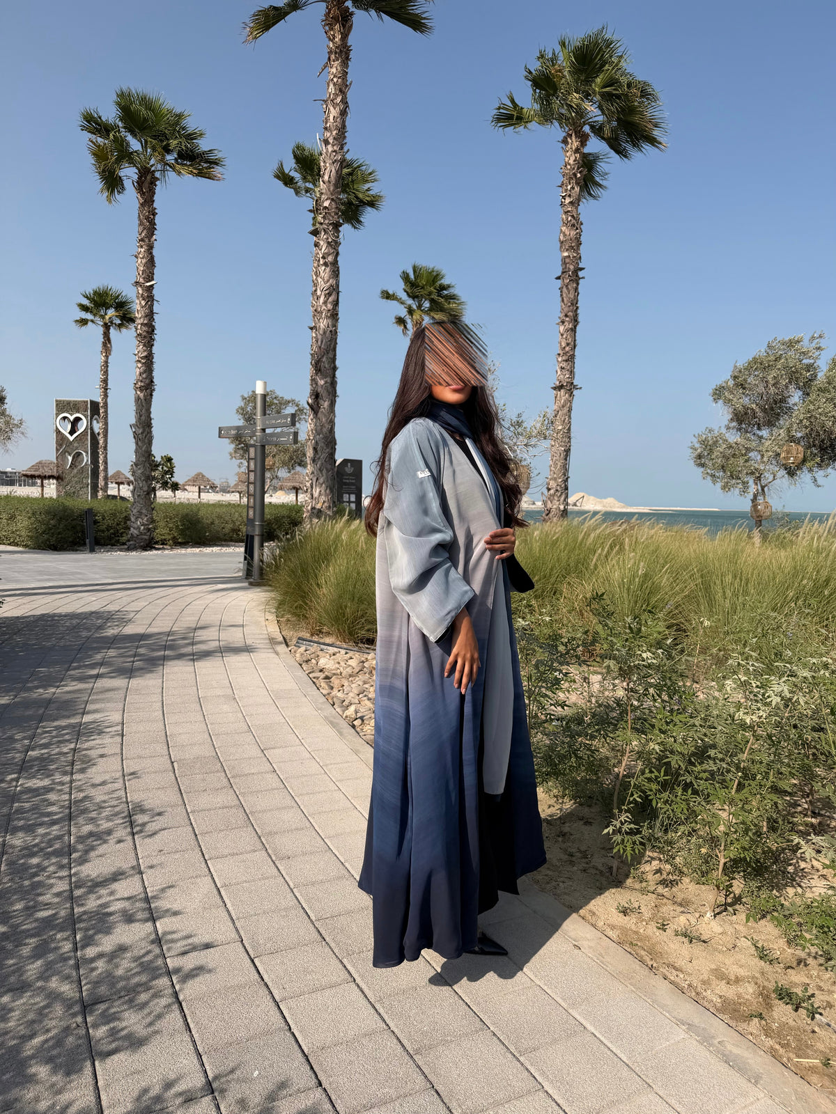 عبايه الغيمه (تنلبس من الجهتين)