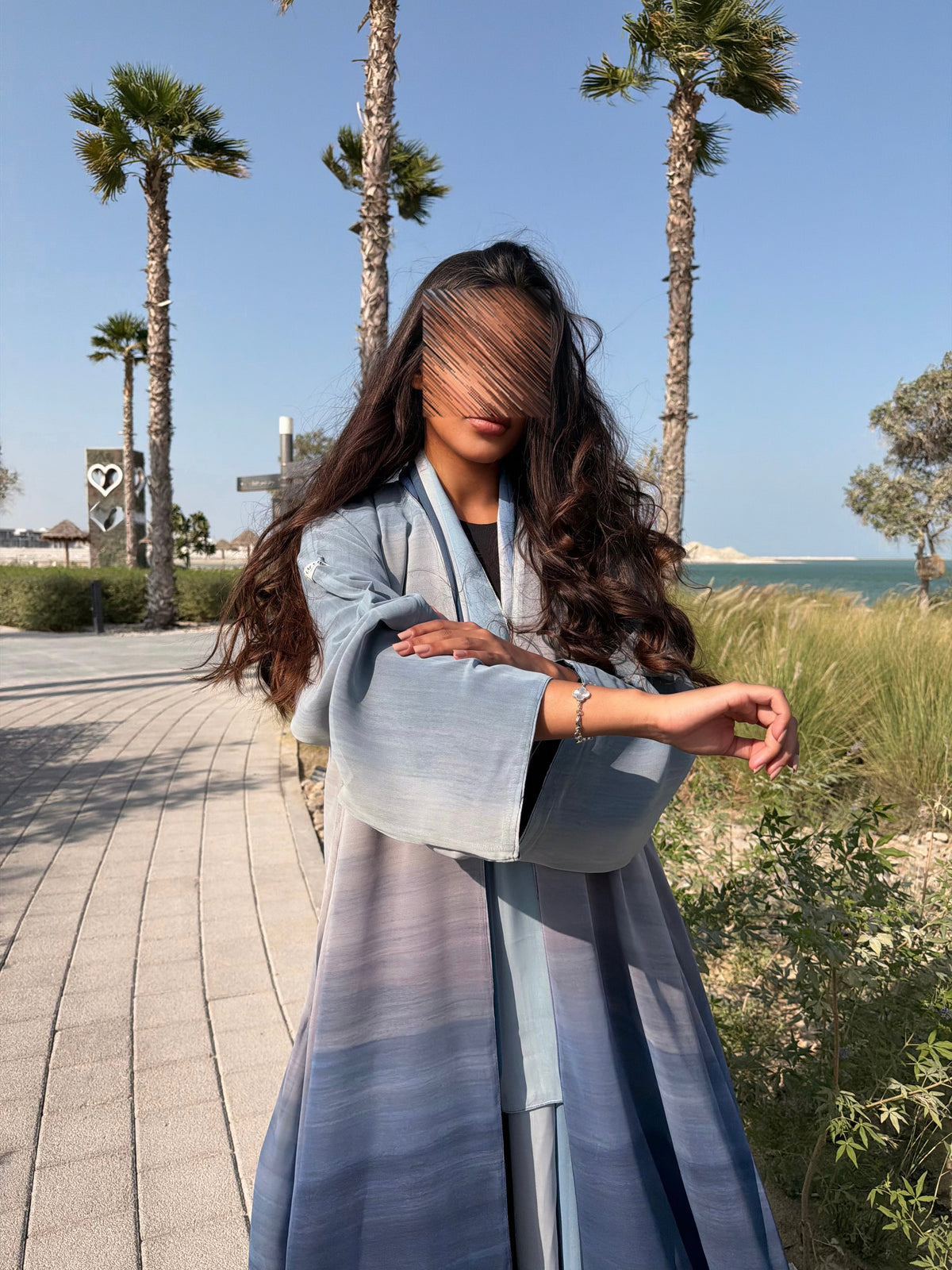 عبايه الغيمه (تنلبس من الجهتين)