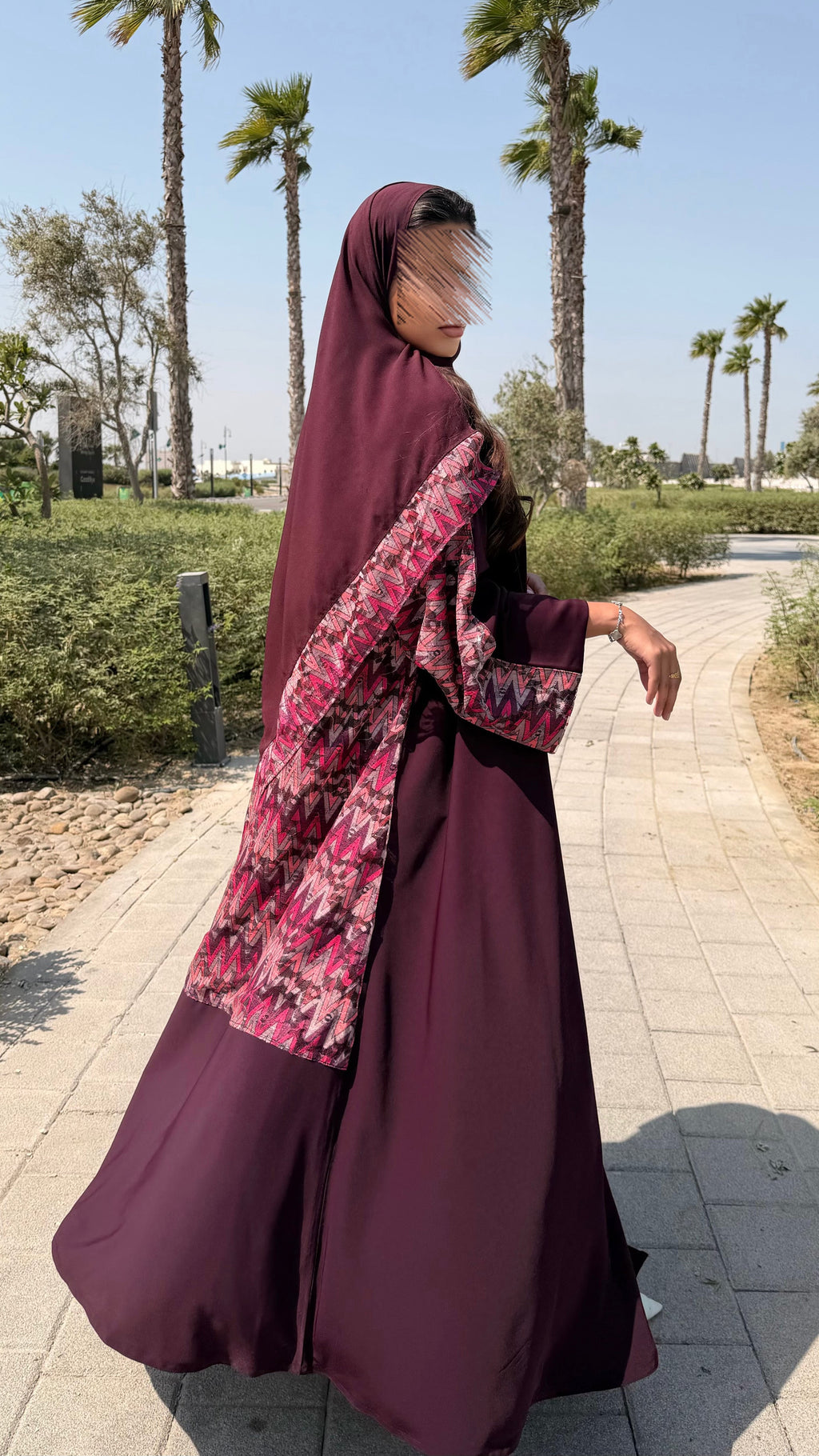 عبايه الرمانه