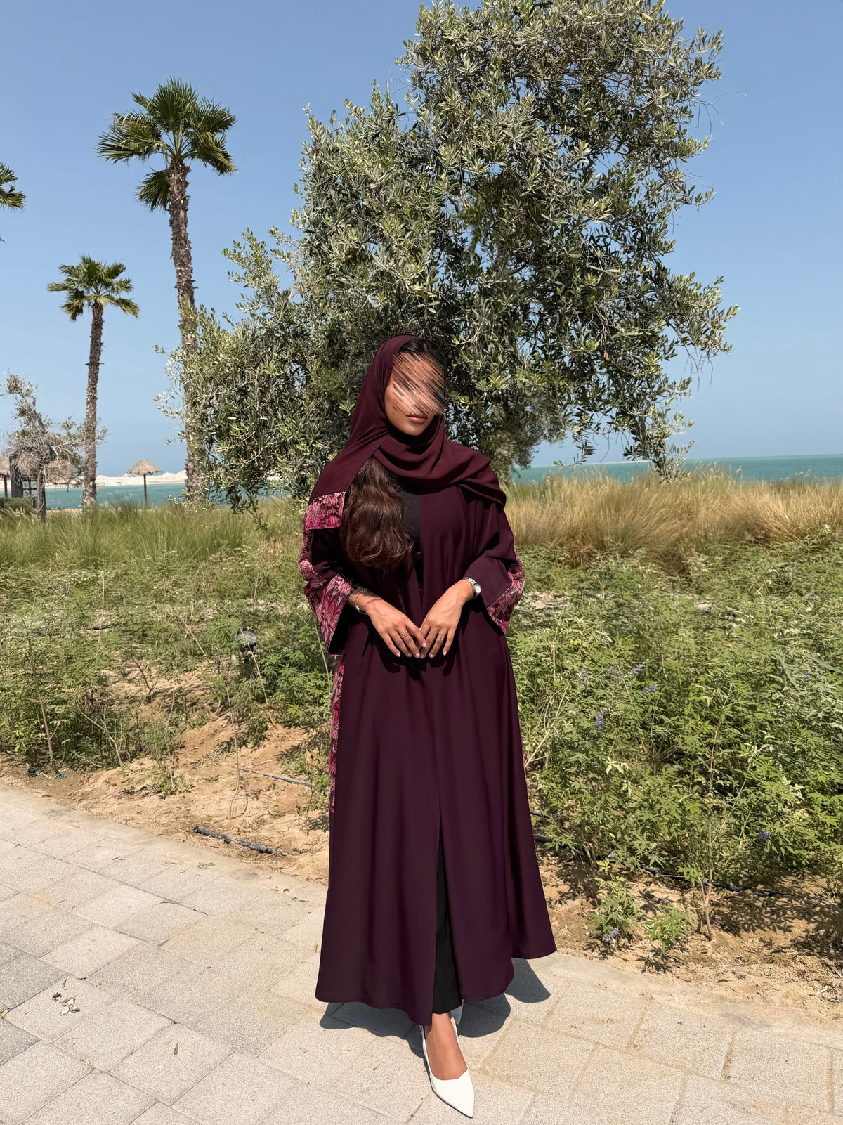 عبايه الرمانه