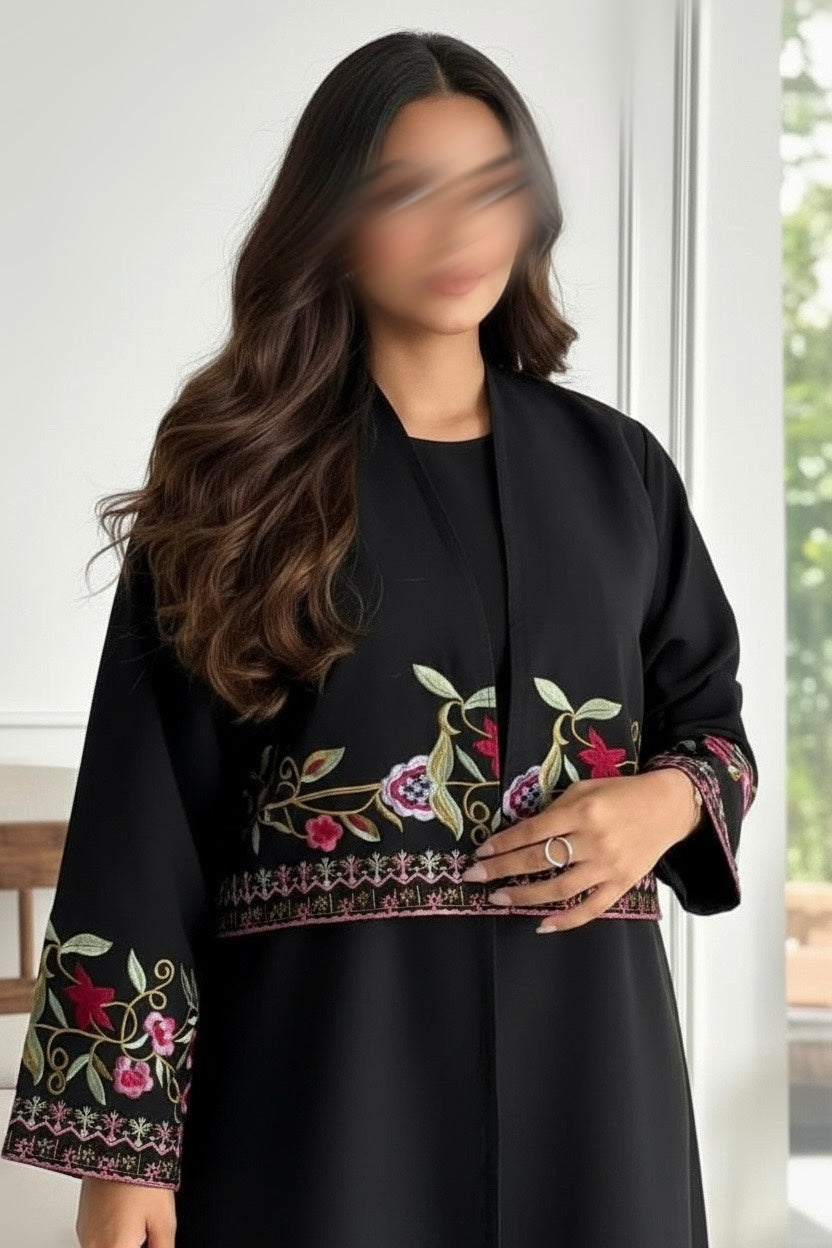 عبايه كريب ملكي مع تطريز