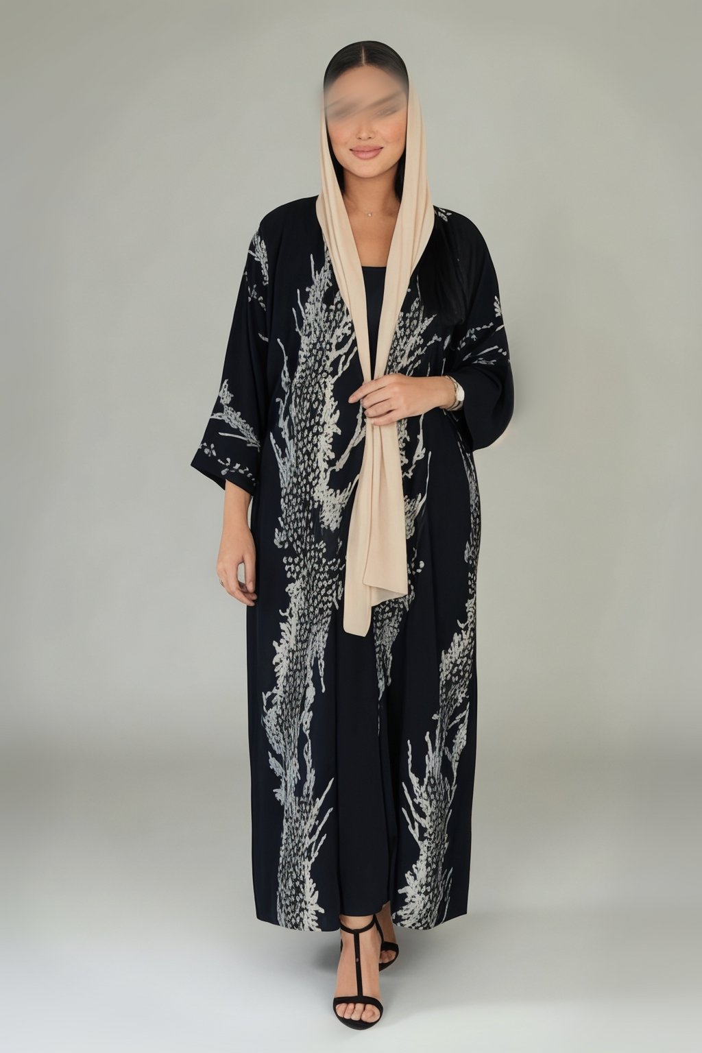 عبايه شيفون تطريز كمبيوتر فضي وذهبي