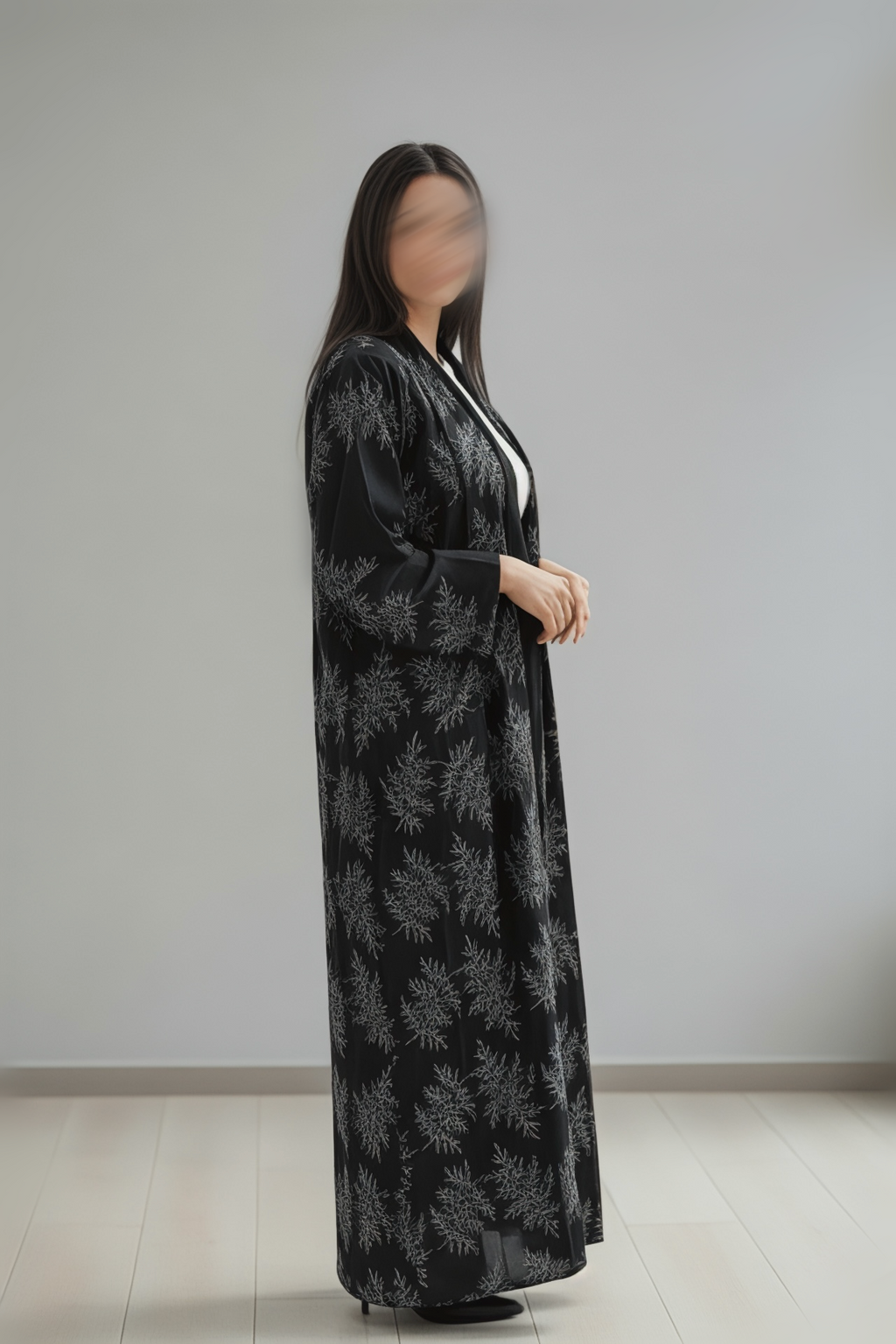 عبايه كريب بحريني بتطريز كمبيوتر انيق