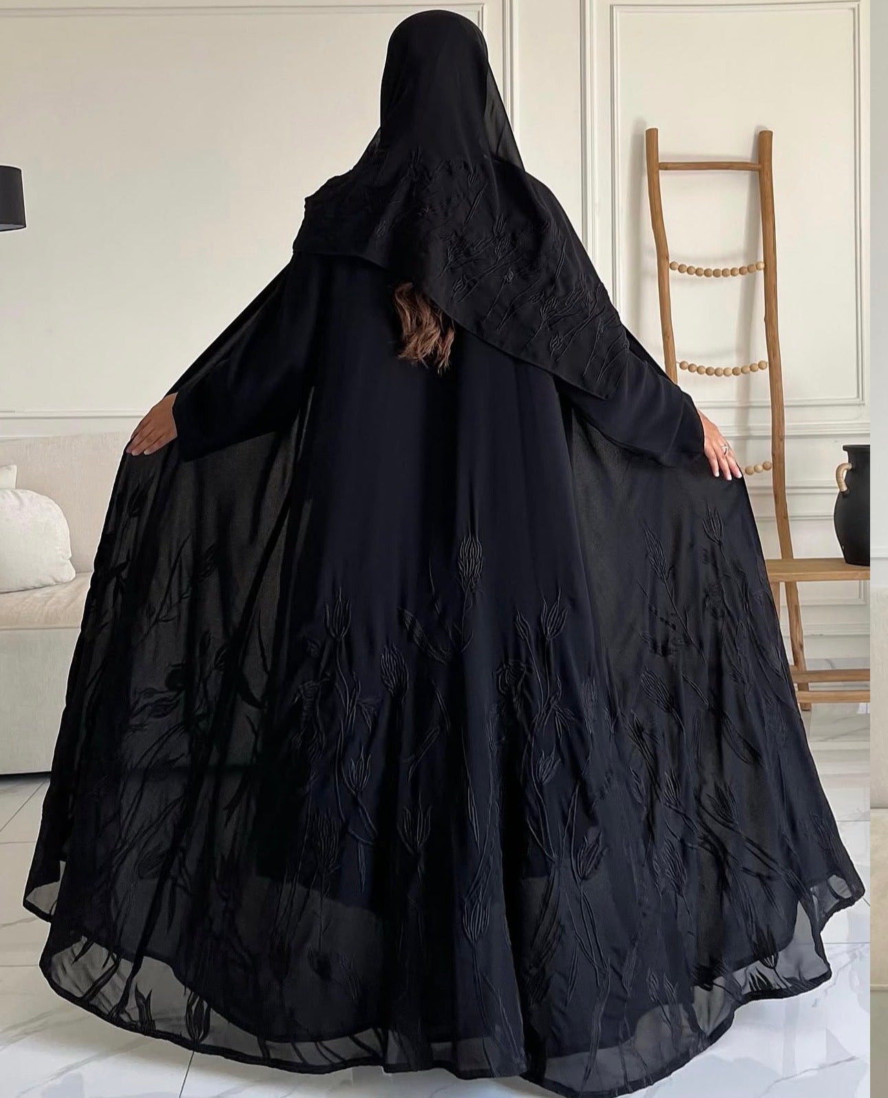 دبل شيفون تطريز اسود