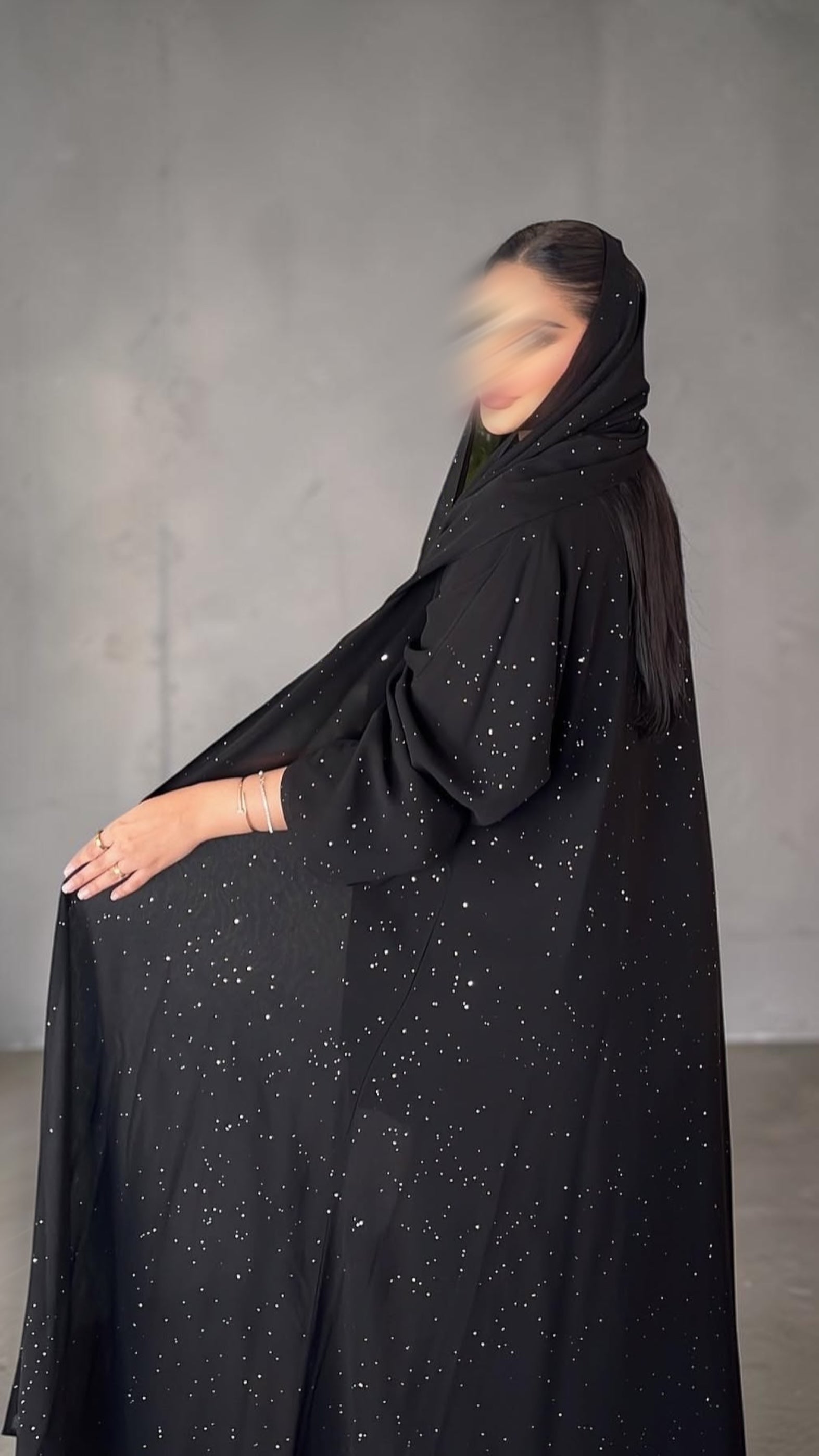 عبايه شيفون بلمعة نجوم خفيفه