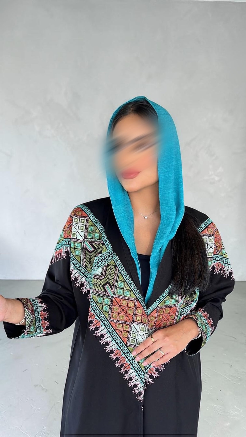 عبايه تطريز بحريني