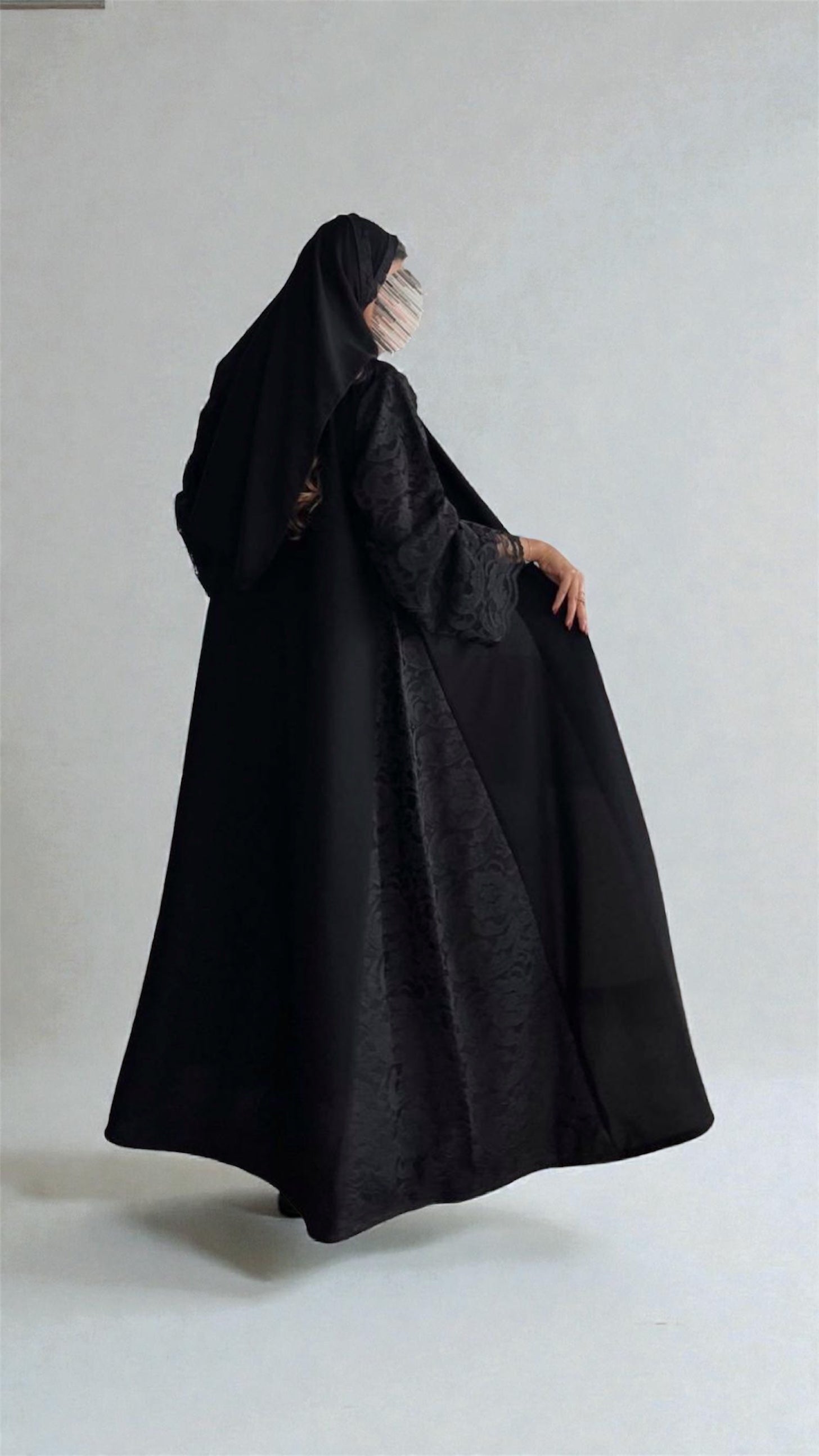 عباية دانتيل أسود عملية – تتسكر بالكامل