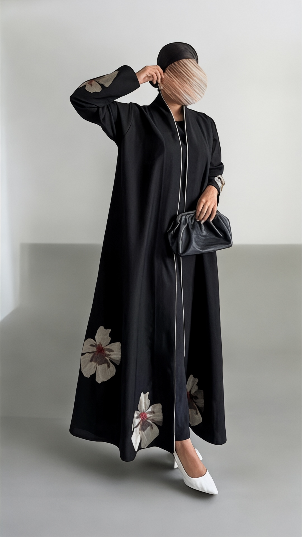 عبايه بتطريز ورود مميزه