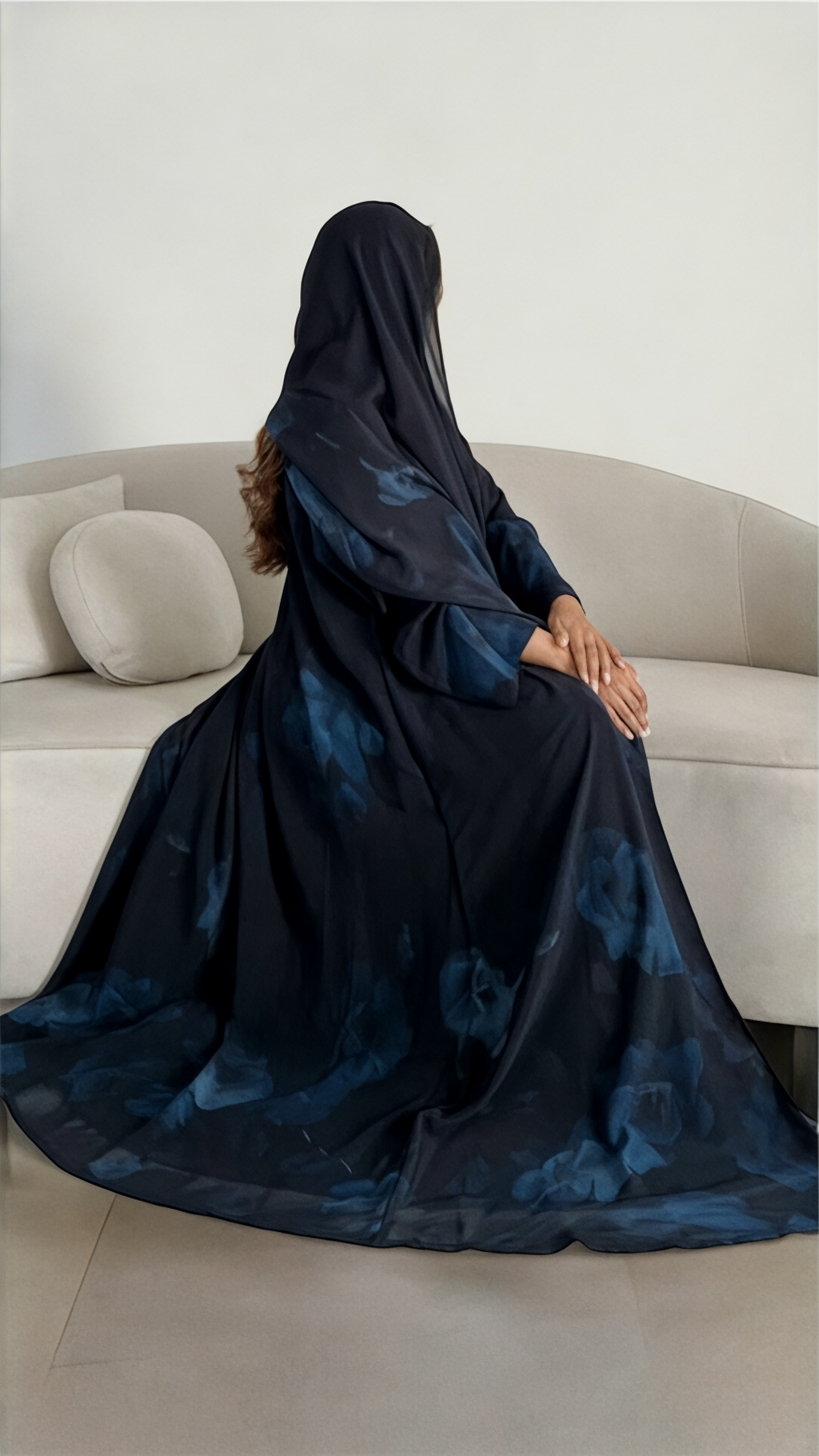 عبايه شيفون مطبوع ورود زرقاء