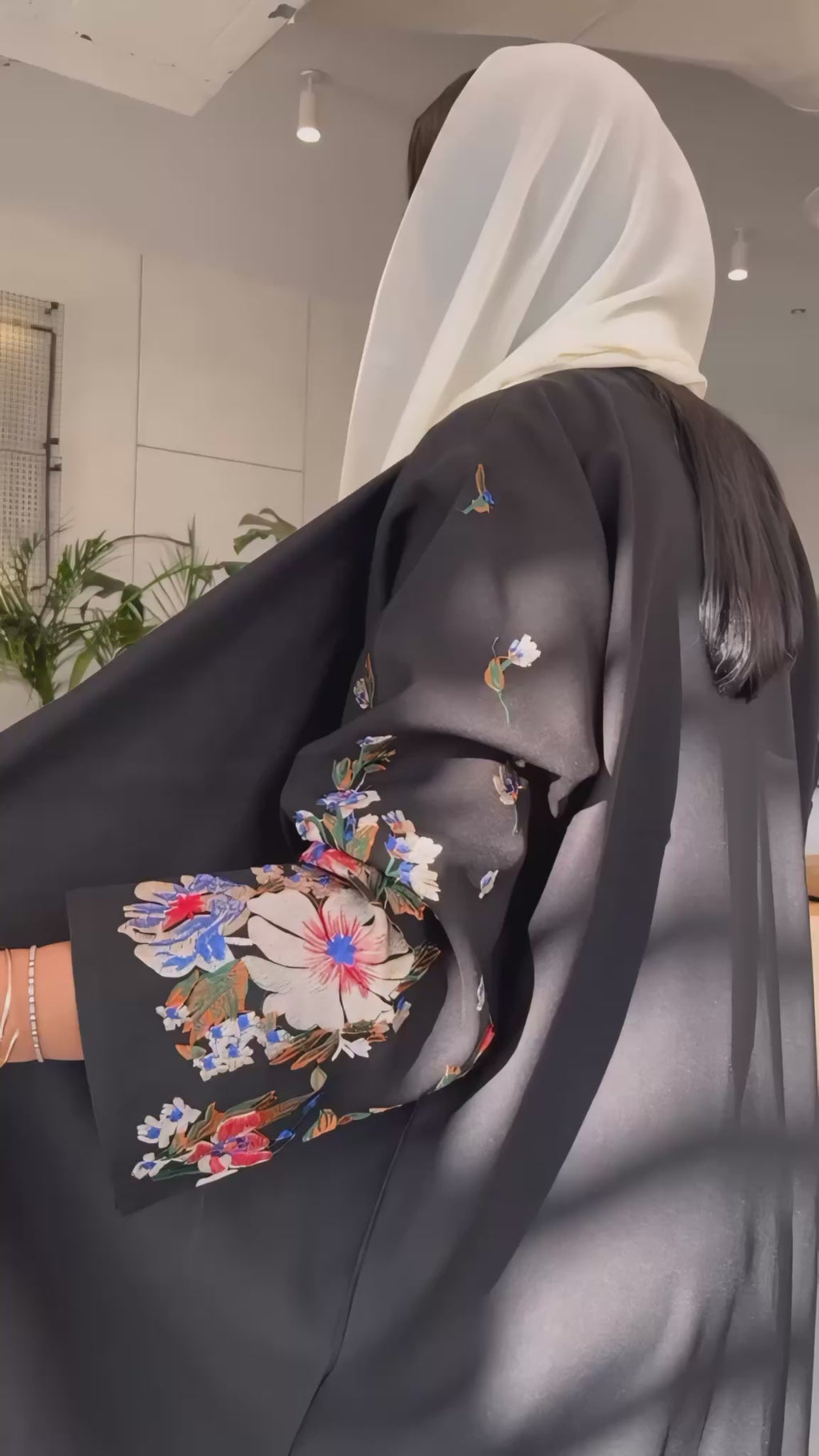 عبايه منميت تطريز كمبيوتر ورود