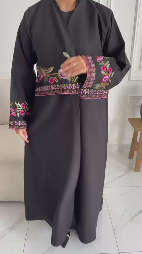 عبايه كريب ملكي مع تطريز ڤست