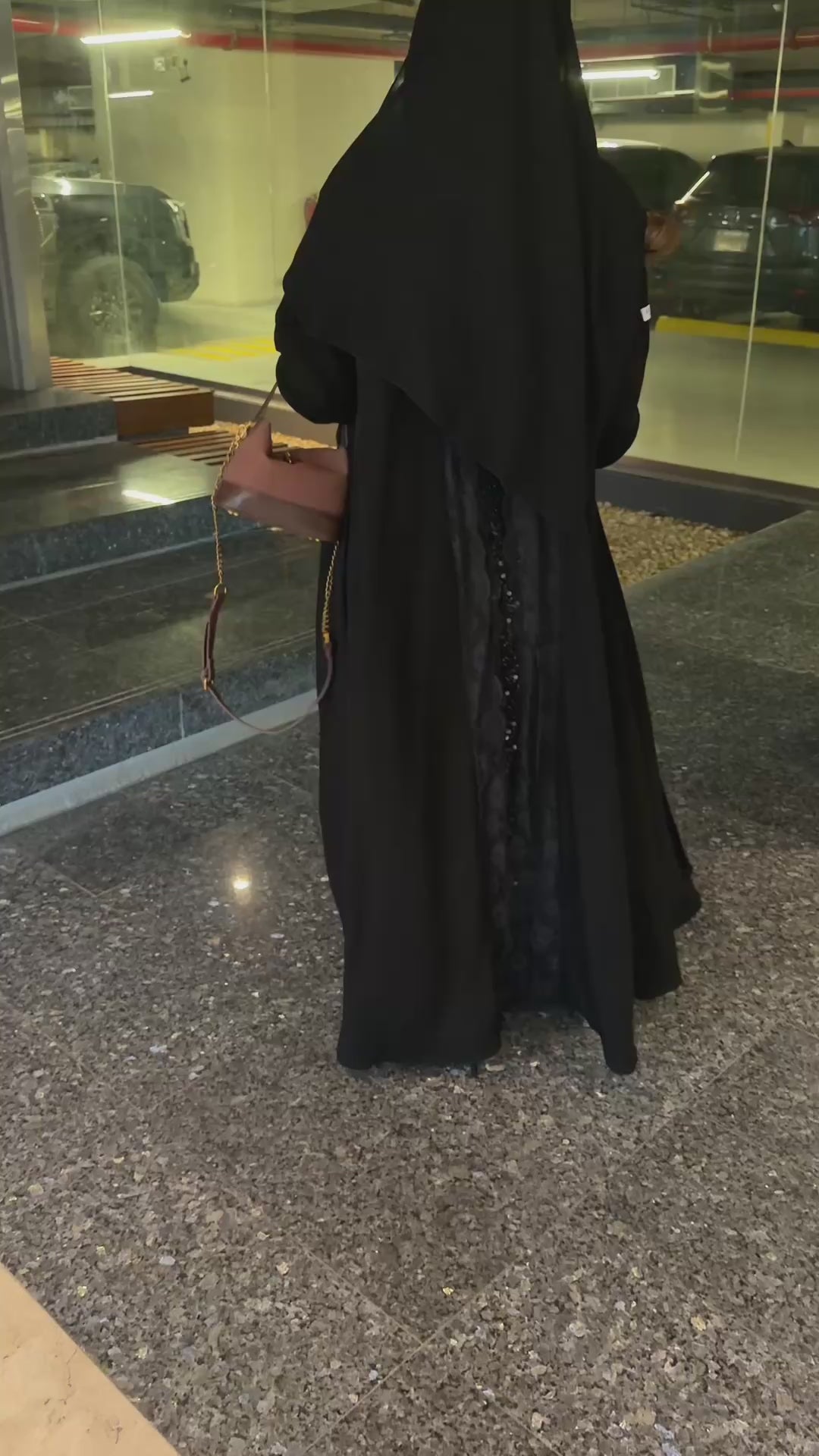 عبايه الغاويه